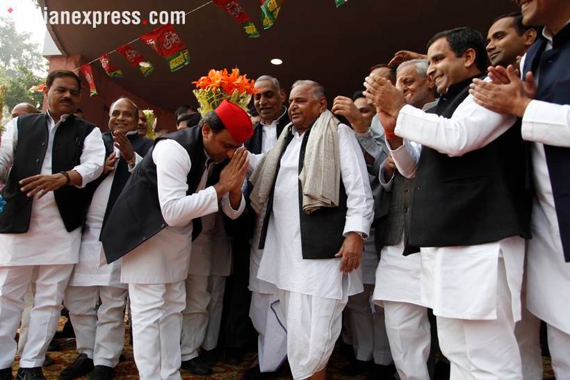 समारोह में प्रदेश अध्यक्ष नरेश उत्तम पटेल के अलावा पूर्व विधानसभा अध्यक्ष माता प्रसाद पांडे, पार्टी के राष्ट्रीय महासचिव इंद्रजीत सरोज, राज्यसभा सांसद संजय सेठ, आर.के. चौधरी, अहमद हसन, अरविंद सिंह गोप, योगेश प्रताप सिंह, बदायूं से सांसद धर्मेंद्र यादव, महिला सभा की प्रदेश अध्यक्ष गीता सिंह समेत कई पदाधिकारी, कार्यकर्ता और समर्थक मौजूद रहे।