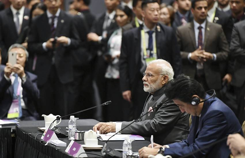 आसियान शिखर सम्मेलन में शामिल हुए प्रधानमंत्री नरेंद्र मोदी की एक तस्वीर (सोर्स- पीटीआई)