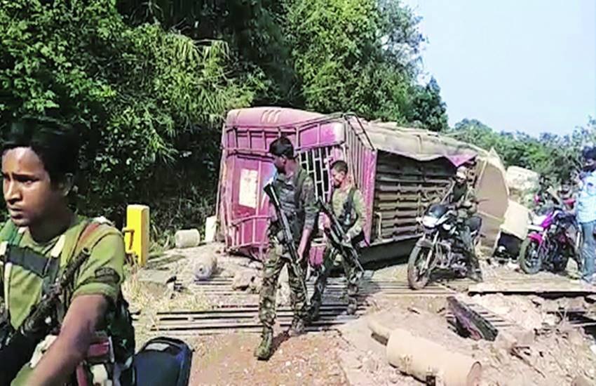 पुलिसवालों की बर्बर हत्या पर किसी को क्यों जश्न मनाना चाहिए।