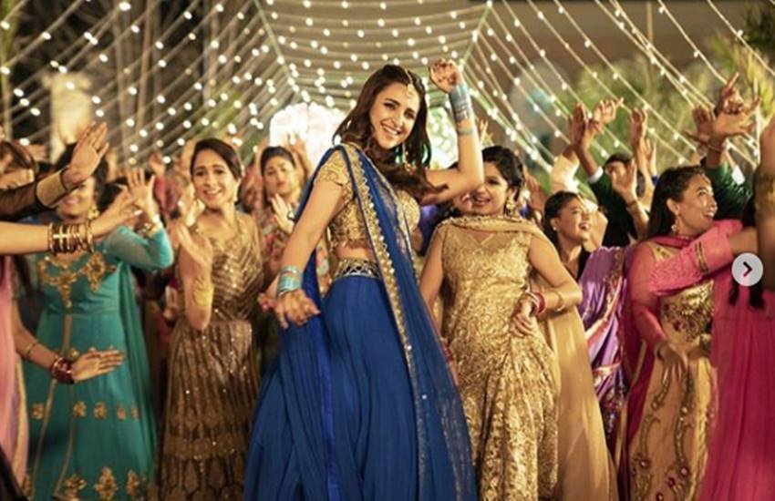 priyanka chopra, parineeti chopra, nick jonas