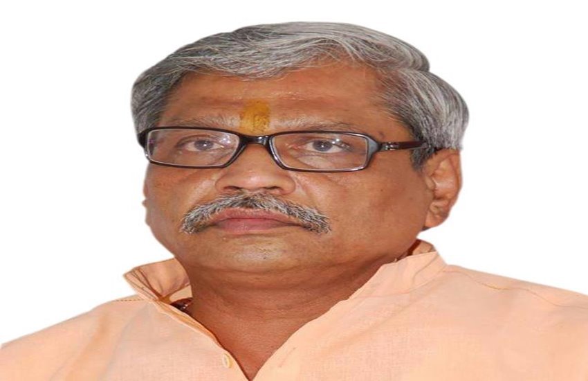 बीजेपी राष्ट्रीय उपाध्यक्ष प्रभात झा
फोटो सोर्स- फेसबुक 





