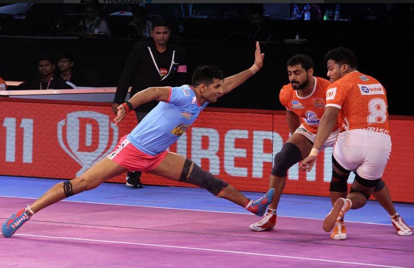 Pro Kabaddi 2018: जयपुर बनाम पुणे। (Source: PKL)
