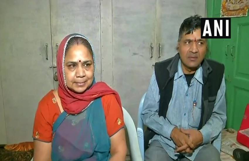स्वरूप चंद गहलोत और मंजूलता गहलोत
(फोटो सोर्स : ANI)