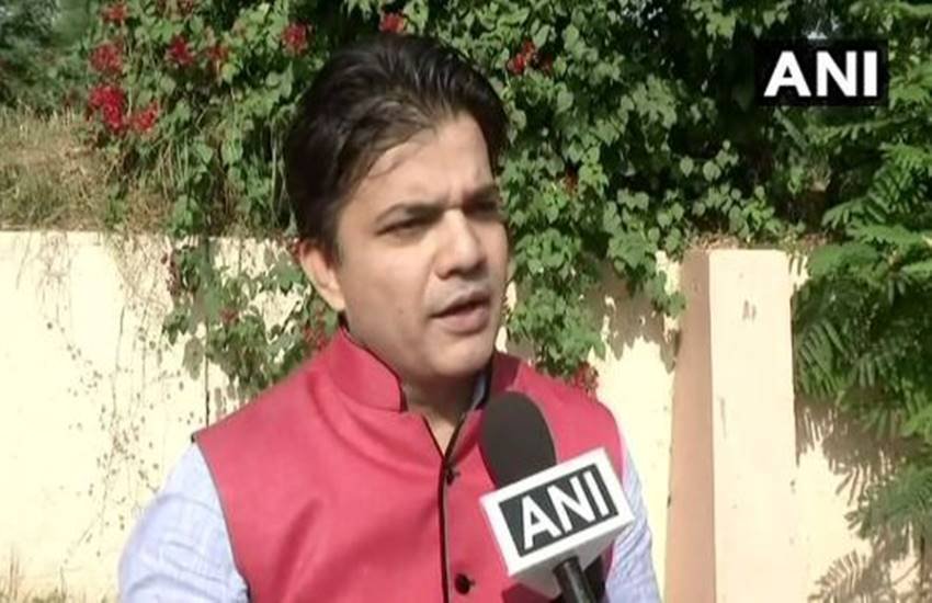 मुस्लिम राष्ट्रीय एकता मंच के नेता यासिर जिलानी
फोटो सोर्स : ANI