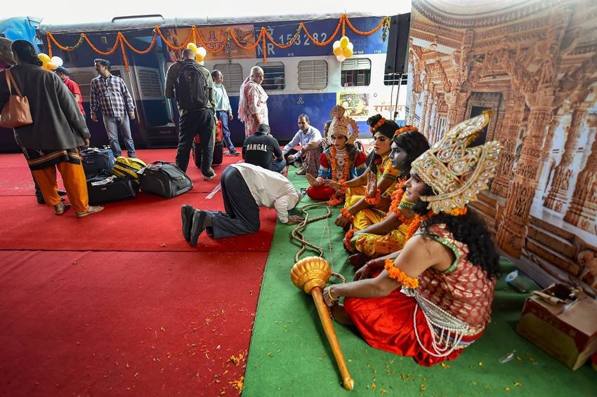 ramayana express, ramayana express flagged off, ramayana express started, ramayana express delhi,