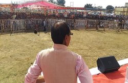 मध्य प्रदेशः चर्चा में शिवराज के कलरफुल कुर्ते, ‘धारीदार’ को बनाया अपना स्टाइल