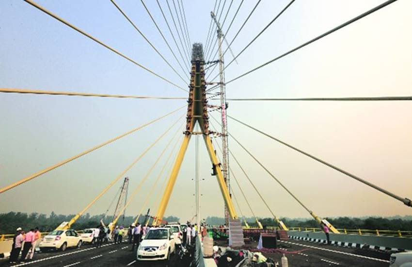 दिल्ली स्थित सिग्नेचर ब्रिज
(फोटो सोर्स : Indian Express)
