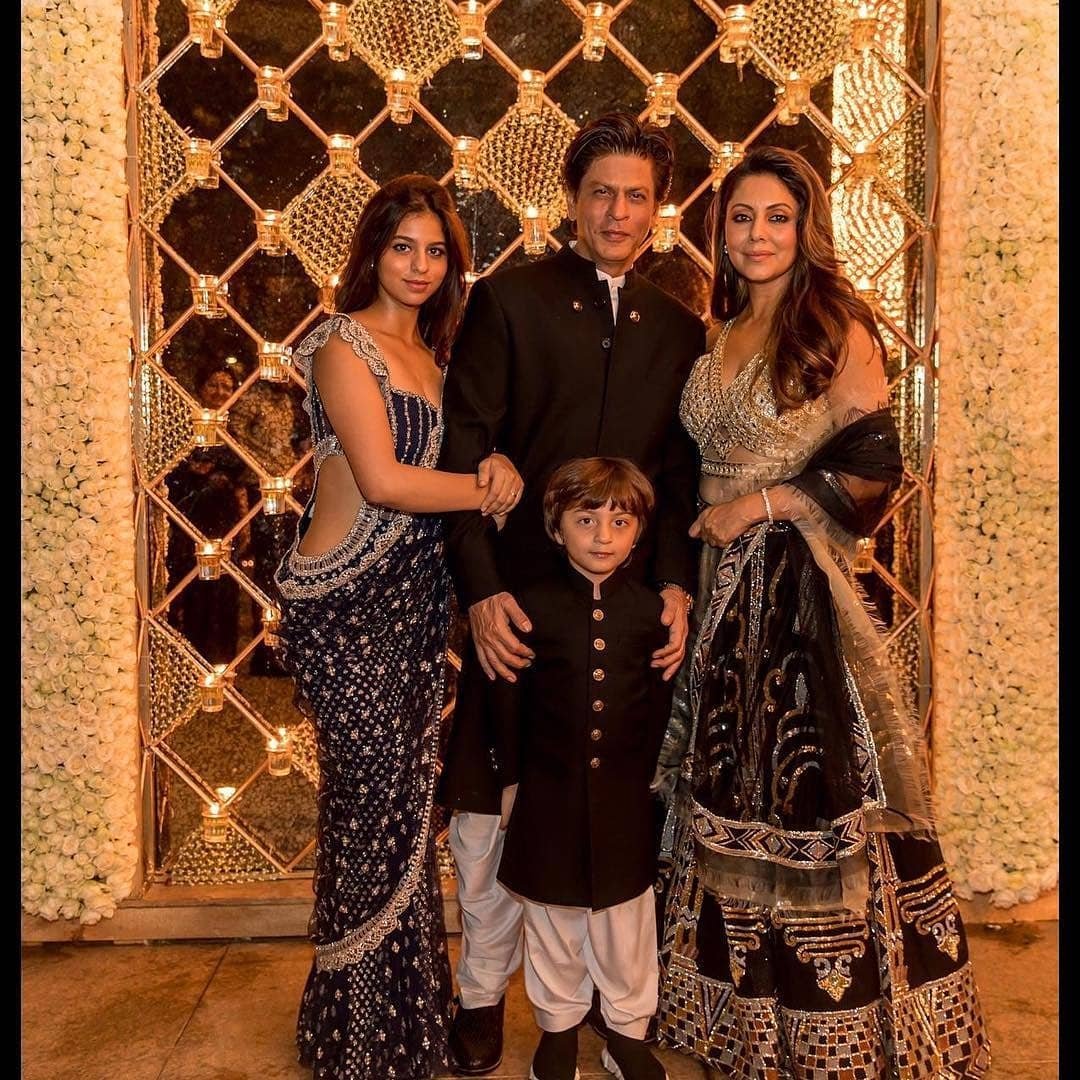 "srk, srk diwali party, srk, shah rukh khan, diwali party, gauri khan, suhana khan, alia bhatt, katrina kaif, shilpa shetty, katrina kaif, karisma kapoor, kajol, karan johar, jacqueline fernandez, malaika arora, arjun kapoor