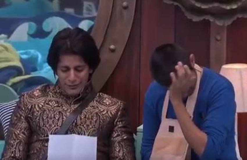 Bigg Boss 12, 8th November Episode Updates:करणवीर और दीपक अपनी फैमिली की वीडियो देखने के बाद हुए इमोशनल