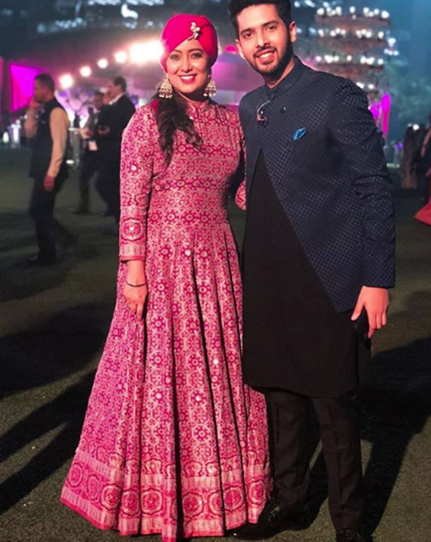 Isha Ambani, Anand Piramal, isha Wedding Reception, shahrukh khan, abhishek bachchan, aamir khan, amitabh bachchan, aishwarya rai bachchan serve food to ladke wale, ISHA ambani Reception, isha ambani, isha ambani wedding Reception, isha ambani anand piramal Reception, isha ambani anand piramal wedding Reception date, isha ambani wedding Reception news, isha ambani wedding Reception pics, isha ambani anand piramal wedding Reception pics, isha ambani anand piramal marriage Reception date, isha ambani wedding Reception photos, isha ambani marriage Reception, isha ambani marriage Reception pics, isha ambani marriage Reception images, isha ambani wedding Reception dress, isha ambani Reception guest list, isha ambani age, Wedding Reception of Isha Ambani