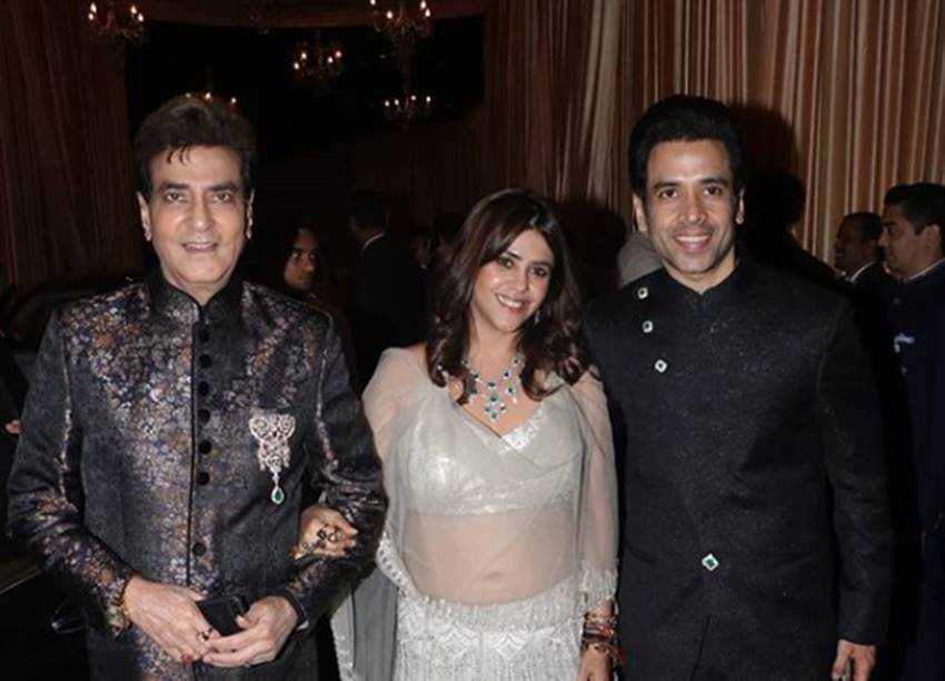 Isha Ambani, Anand Piramal, isha Wedding Reception, shahrukh khan, abhishek bachchan, aamir khan, amitabh bachchan, aishwarya rai bachchan serve food to ladke wale, ISHA ambani Reception, isha ambani, isha ambani wedding Reception, isha ambani anand piramal Reception, isha ambani anand piramal wedding Reception date, isha ambani wedding Reception news, isha ambani wedding Reception pics, isha ambani anand piramal wedding Reception pics, isha ambani anand piramal marriage Reception date, isha ambani wedding Reception photos, isha ambani marriage Reception, isha ambani marriage Reception pics, isha ambani marriage Reception images, isha ambani wedding Reception dress, isha ambani Reception guest list, isha ambani age, Wedding Reception of Isha Ambani