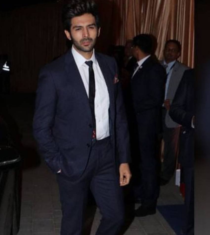 Isha Ambani, Anand Piramal, isha Wedding Reception, shahrukh khan, abhishek bachchan, aamir khan, amitabh bachchan, aishwarya rai bachchan serve food to ladke wale, ISHA ambani Reception, isha ambani, isha ambani wedding Reception, isha ambani anand piramal Reception, isha ambani anand piramal wedding Reception date, isha ambani wedding Reception news, isha ambani wedding Reception pics, isha ambani anand piramal wedding Reception pics, isha ambani anand piramal marriage Reception date, isha ambani wedding Reception photos, isha ambani marriage Reception, isha ambani marriage Reception pics, isha ambani marriage Reception images, isha ambani wedding Reception dress, isha ambani Reception guest list, isha ambani age, Wedding Reception of Isha Ambani