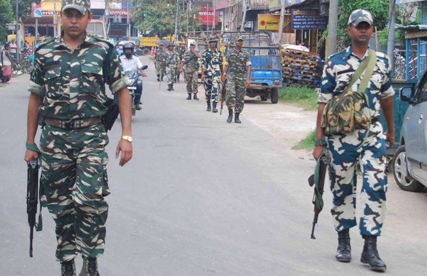 एफआईआर मणिपुर में कथित फर्जी मुठभेड़ मामल में जानबूझकर हत्या के मामले के तहत दर्ज की गई हैं।