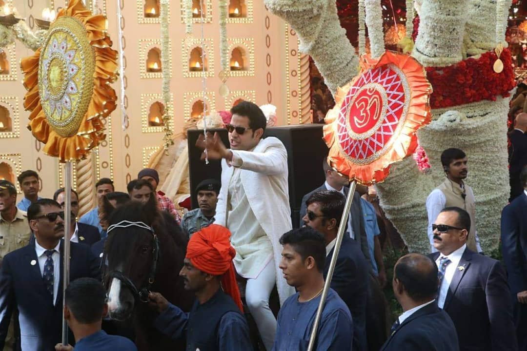 isha ambani, isha ambani wedding, isha ambani anand piramal, isha ambani anand piramal wedding date, isha ambani wedding news, isha ambani wedding pics, isha ambani anand piramal wedding pics, isha ambani anand piramal marriage date, isha ambani wedding photos, isha ambani marriage, isha ambani marriage pics, isha ambani marriage images, isha ambani wedding dress, isha ambani guest list, isha ambani age