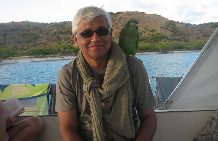 अमिताव घोष ज्ञानपीठ पुरस्कार से सम्मानित होने वाले वे अंग्रेजी के पहले लेखक हैं। (Image Source: Facebook/Amitav Ghosh)