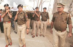 बुलंदशहर हिंसा: डीजीपी बोले- बड़ी साजिश हुई, आखिर गोवंशीय अवशेष वहां पहुंचे कैसे?