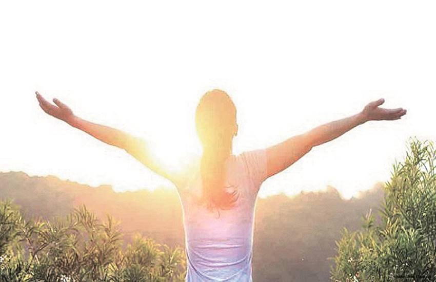 धूप से विटामिन डी भरपूर मात्रा मिलता है जिससे हड्डियों को मजबूती मिलती है।