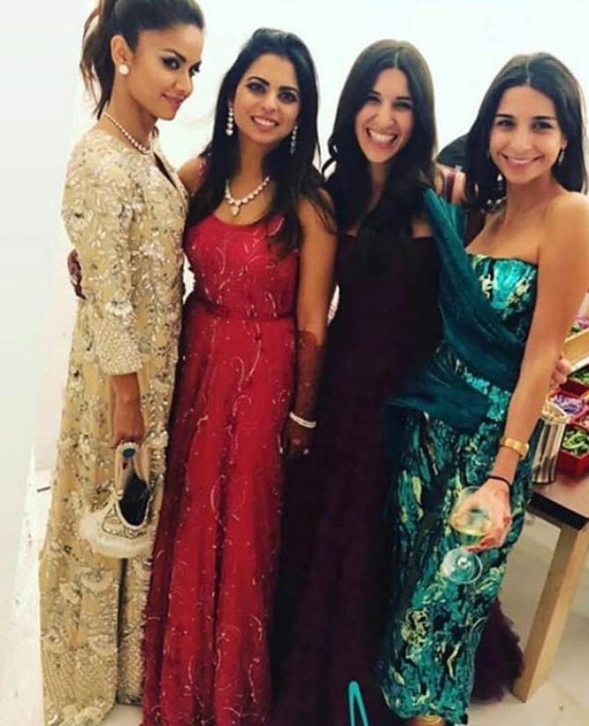 isha ambani, isha ambani wedding, isha ambani anand piramal, isha ambani anand piramal wedding date, isha ambani wedding news, isha ambani wedding pics, isha ambani anand piramal wedding pics, isha ambani anand piramal marriage date, isha ambani wedding photos, isha ambani marriage, isha ambani marriage pics, isha ambani marriage images, isha ambani wedding dress, isha ambani guest list, isha ambani age