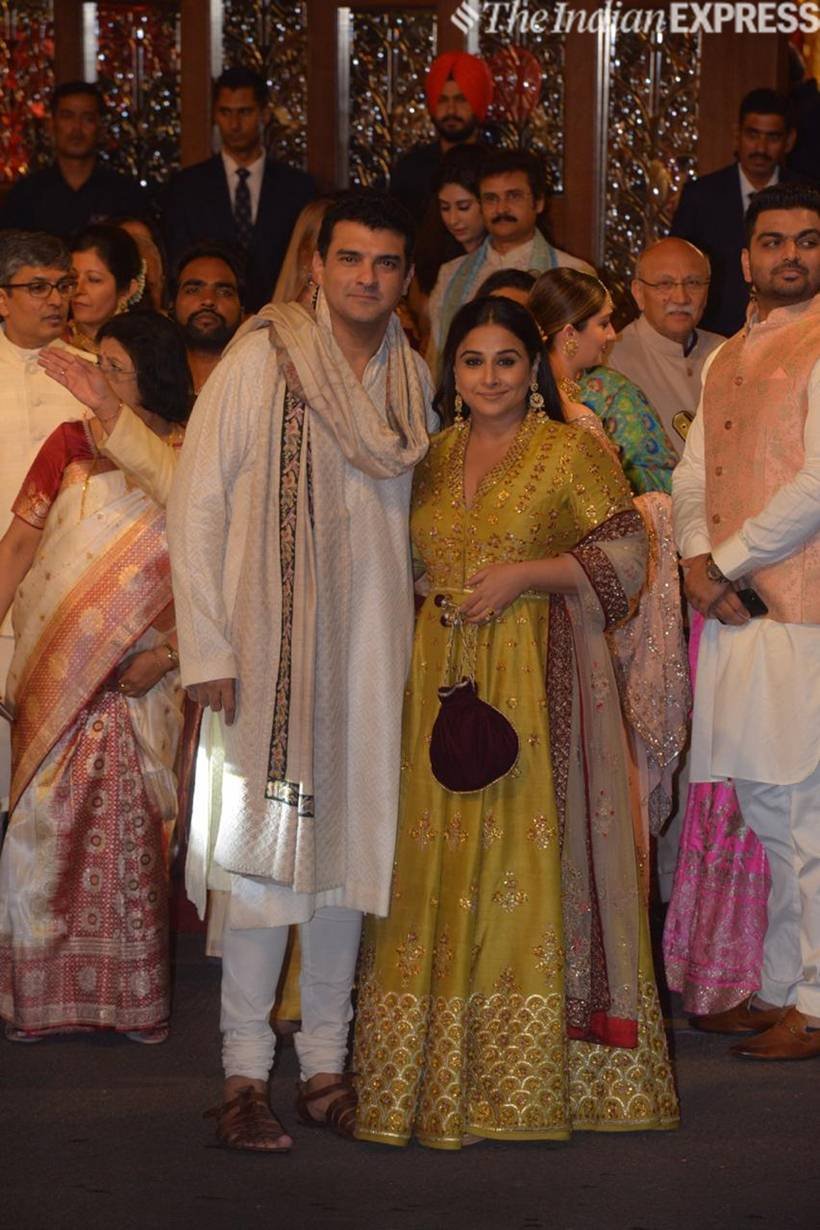 "isha ambani, isha ambani wedding, isha ambani anand piramal, rajinikanth, deepika ranveer, priyanka nick jonas, shah rukh khan, salman khan, isha ambani anand piramal wedding, isha ambani wedding, isha ambani wedding pics, isha ambani anand piramal wedding pics, isha ambani anand piramal marriage, isha ambani wedding photos, isha ambani marriage, isha ambani marriage pics, isha ambani marriage images, isha ambani wedding dress, isha ambani age