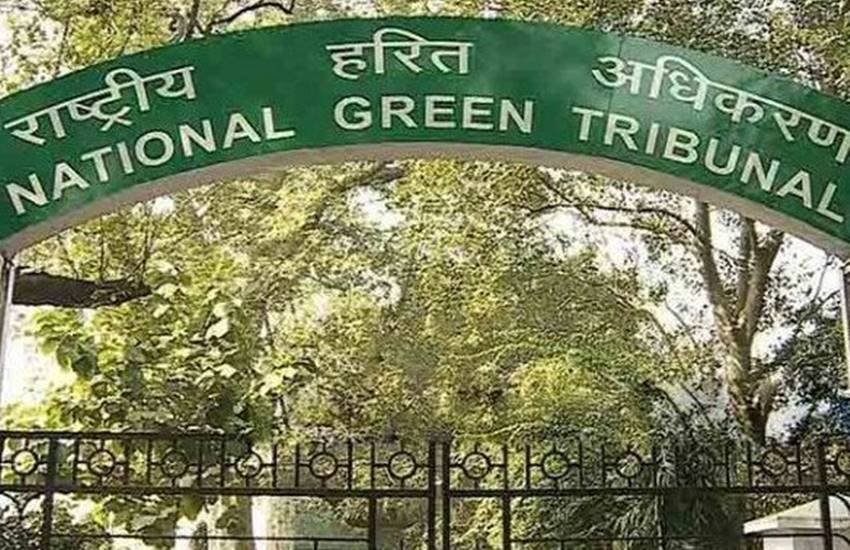 प्रदूषण से निपटने में विफल रहने पर NGT ने दिल्‍ली सरकार पर 25 करोड़ रुपये का जुर्माना लगा दिया है। (फोटो सोर्स: एएनआई)