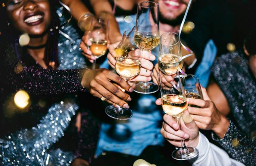 New Year Celebrations, New Year Party, New Year Celebrations Bengaluru, Bajrang Dal, Protest, Immoral, Anti Religious, Police Arrangements, Bengaluru Police, Police Commissioner, Bengaluru News, Karnataka News, State News, Hindi News