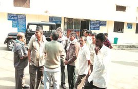 Woman Funeral, Funeral, Delay, 4 Hours, Narendra Modi, PM, Pune Visit, High Security, Police Staff, Special Duty, Hospital, Panchanama, Postmortem, YCM Hospital, Kasarwadi, Husband, Relatives, State News