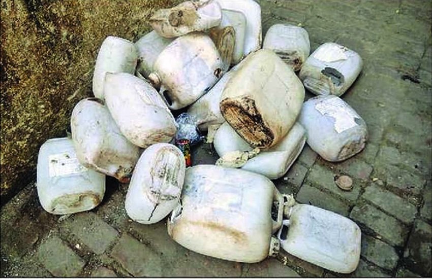 चूहों ने कुतरे केन, फोटो सोर्स- सोशल मीडिया