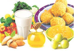 जानें सर्दी के मौसम में रोग प्रतिरोधक क्षमता मजबूत करने के लिए क्या खाएं