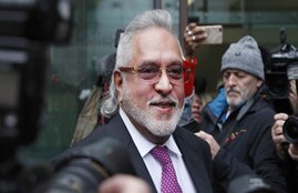 Vijay Mallya, Brewery King, Flashy Bejewelled Playboy, Jewellery, Gold, Diamond, Yatch, Luxury Cars, Ferrari, Porche, Maybatch, Judge, London, UK Court, Extradition, Proceedings, London Court, Debt Recovery, Consortium of Banks, National News, India News, Hindi News