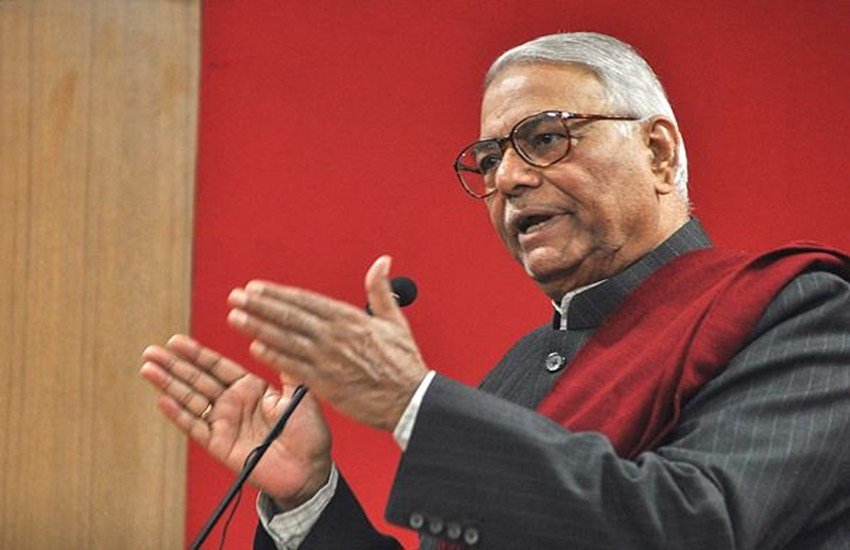 वाजयेपी सरकार में वित्त मंत्री रहे यशवंत सिन्हा ने मोदी सरकार को रोजगार के मोर्चे पर फेल बताया. (फोटो सोर्स: पीटीआई) 