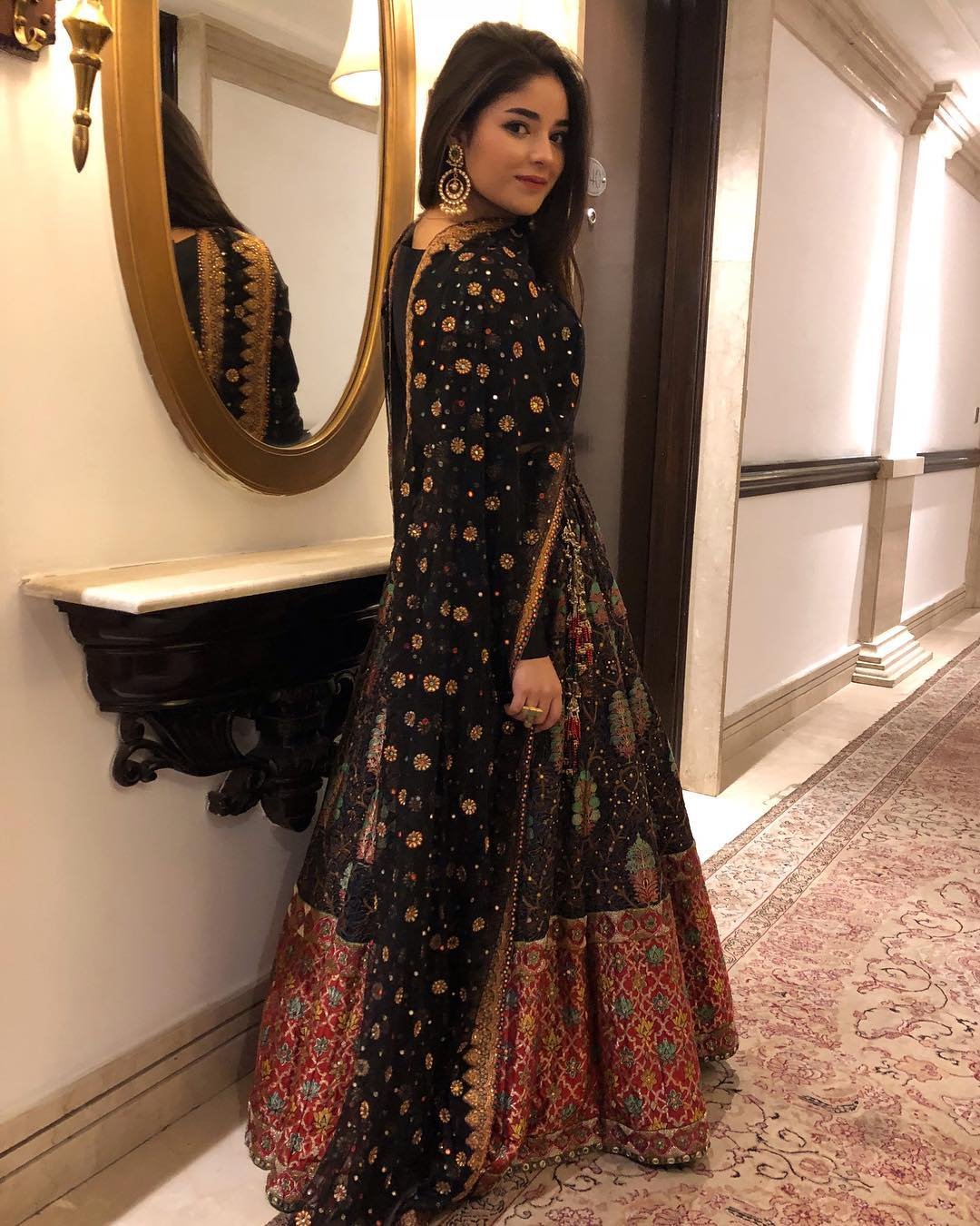 Zaira Wasim, The Sky is pink, Priyanka Chopra, Farhan Akhtar, news from bollywood News, news from bollywood News in Hindi, Latest news from bollywood News Zaira Wasim latest pics, Zaira Wasim new pics, dangal girl Zaira Wasim