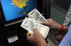 ATM पर बिना कार्ड कैश विदड्रॉल की सुविधा दे रही यह कंपनी, जानें कैसे करेगा काम
