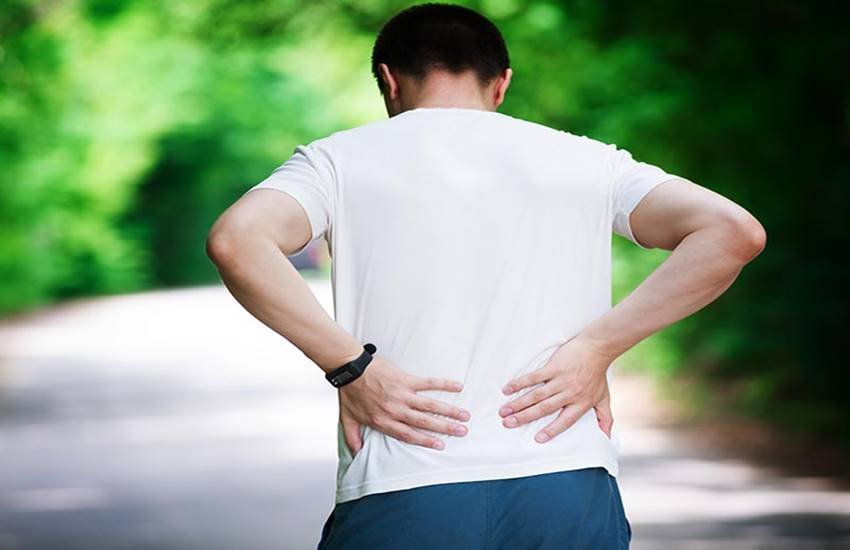 कमर दर्द, कमर दर्द के उपाय, कमर दर्द के कारण, ack pain, causes, treatment, tips for back pain, remedies for back pain, back pain causes, back pain remedies, health news, hindi news, news in hindi, jansatta