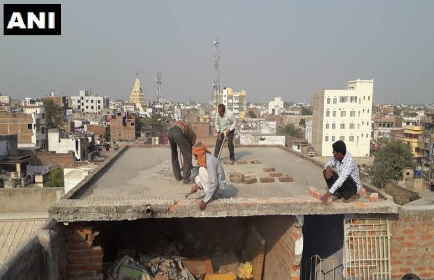 मजिस्ट्रेट की निगरानी में कार्यवाई के निर्देश हैं।
(फोटो सोर्स : ANI)