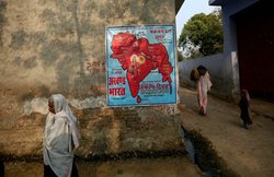 बुलंदशहर: मस्जिद में लाउडस्पीकर बजाने के खिलाफ भी मोर्चा खोल चुका है योगेश राज, पढ़ें गांव में तनाव की पुरानी कहानी