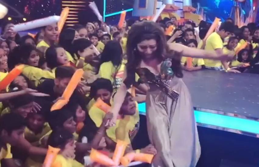 उर्वशी रौतेला किड्स अवार्ड्स के दौरान
सोर्स : इंस्टाग्राम