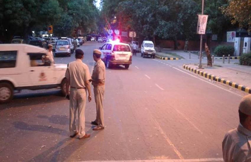 तस्वीर का इस्तेमाल केवल प्रतीकात्मक तौर पर किया गया है। (फोटो सोर्स : Indian Express)
 तस्वीर का इस्तेमाल केवल प्रतीकात्मक तौर पर किया गया है। (फोटो सोर्स : Indian Express)