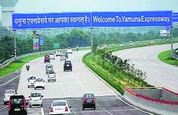 साल के किसी महीने हजारों तो किसी महीने एक भी नहीं हुआ चालान