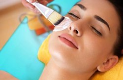 केले और दूध से घर पर बनाएं फेस मास्क, रूखी त्वचा और साइड इफेक्ट्स को कहें बाय-बाय