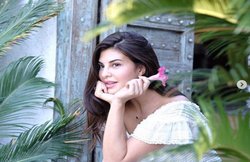 दूध और शहद से बने इस क्लीनजर से अपनी त्वचा को रख सकती हैं हेल्दी