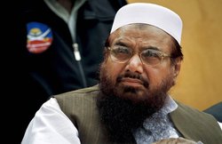 पुलवामा आतंकी हमले के बाद पाकिस्तान में बड़ी हलचल, हाफिज सईद के दो आतंकी संगठनों पर बैन