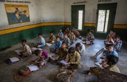 यूपी: नमस्‍ते की जगह सलाम करने को कहा, टीचर के फरमान पर मचा बवाल