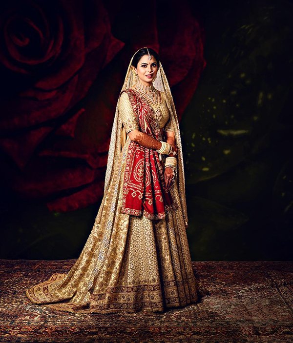 Isha Ambani, Isha Ambani wedding photos, Isha Ambani inside photos, Ambani wedding, deepika ranveer, kareena saif, Alia bhatt, shila shetty, rekha, gaurki khan, bachchan, aishwarya, aaradhya, all photos from Isha Ambani wedding, Isha Ambani Anand Piramal wedding