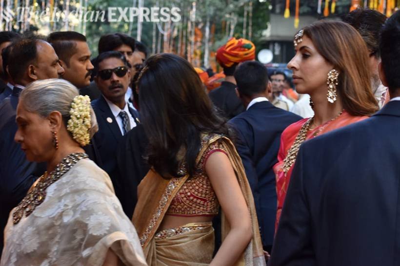 "isha ambani, isha ambani wedding, isha ambani anand piramal, rajinikanth, deepika ranveer, priyanka nick jonas, shah rukh khan, salman khan, isha ambani anand piramal wedding, isha ambani wedding, isha ambani wedding pics, isha ambani anand piramal wedding pics, isha ambani anand piramal marriage, isha ambani wedding photos, isha ambani marriage, isha ambani marriage pics, isha ambani marriage images, isha ambani wedding dress, isha ambani age