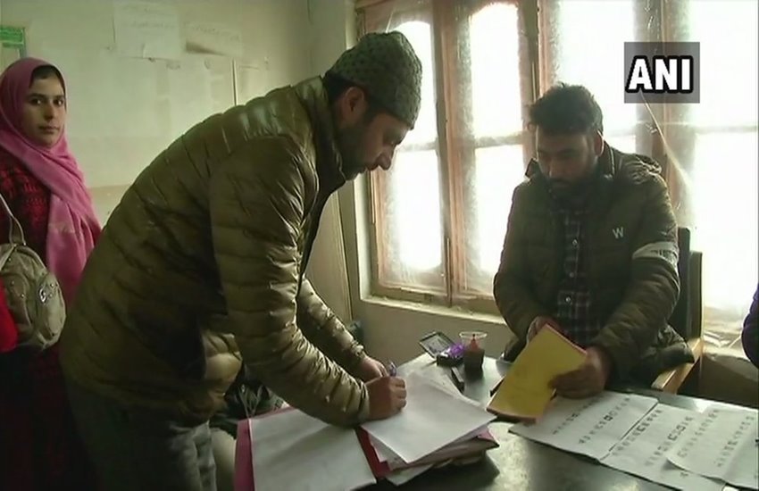 जम्मू एवं कश्मीर पंचायत चुनाव 
फोटो सोर्स- ANI
