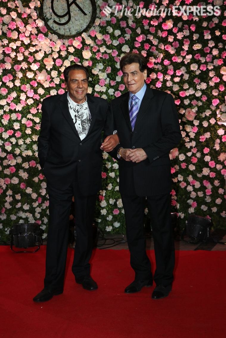 kapil sharma, kapil sharma mumbai reception, kapil reception, deepika padukone, ranveer singh, deepika ranveer kapil reception, kapil mumbai reception photos, deepika ranveer videos, deepika ranveer photos, kapil ginni chatrath, mika singh, kapil sharma wedding, kapil sharma show, deepveer, saina nehwal kapil reception, kapil wedding reception photos. kapil sharma news, kapil sharma latest"
