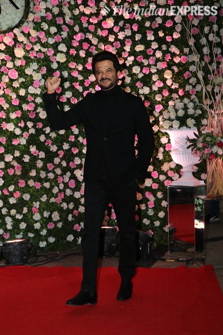kapil sharma, kapil sharma mumbai reception, kapil reception, deepika padukone, ranveer singh, deepika ranveer kapil reception, kapil mumbai reception photos, deepika ranveer videos, deepika ranveer photos, kapil ginni chatrath, mika singh, kapil sharma wedding, kapil sharma show, deepveer, saina nehwal kapil reception, kapil wedding reception photos. kapil sharma news, kapil sharma latest"