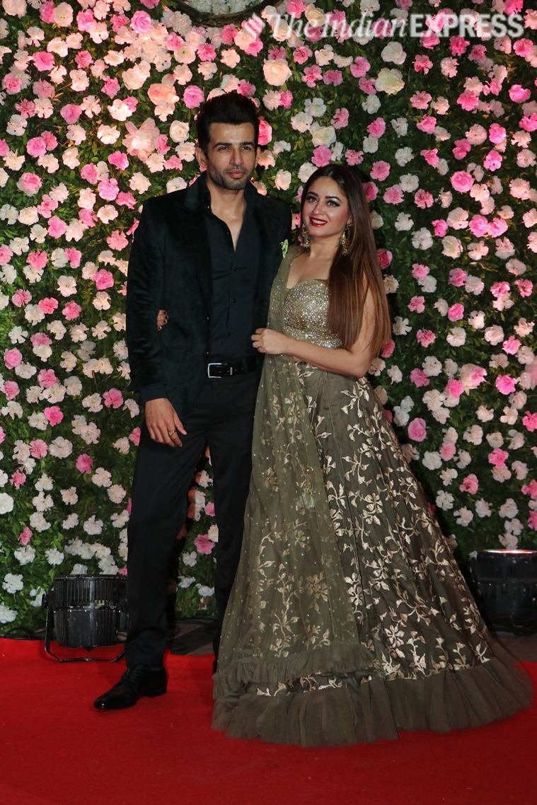 kapil sharma, kapil sharma mumbai reception, kapil reception, deepika padukone, ranveer singh, deepika ranveer kapil reception, kapil mumbai reception photos, deepika ranveer videos, deepika ranveer photos, kapil ginni chatrath, mika singh, kapil sharma wedding, kapil sharma show, deepveer, saina nehwal kapil reception, kapil wedding reception photos. kapil sharma news, kapil sharma latest"