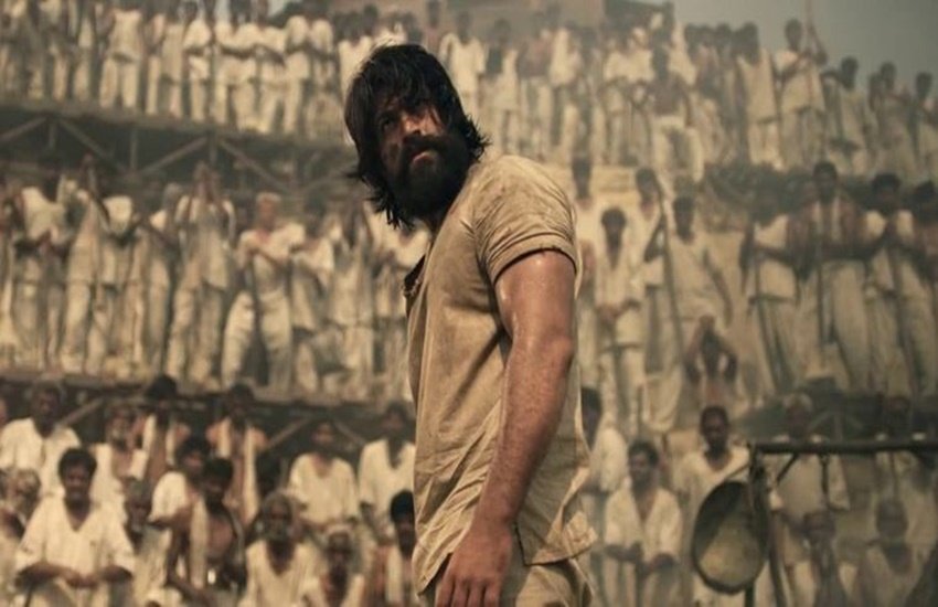 KGF Box Office Collection Day 1: सुपरस्टार यश केजीएफ के एक सीन में