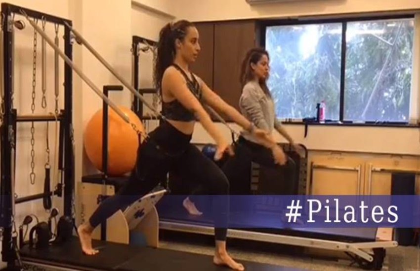 कंगना अपनी ट्रेनर के साथ एक्सरसाइज कर रही हैं (Source: Instagram)